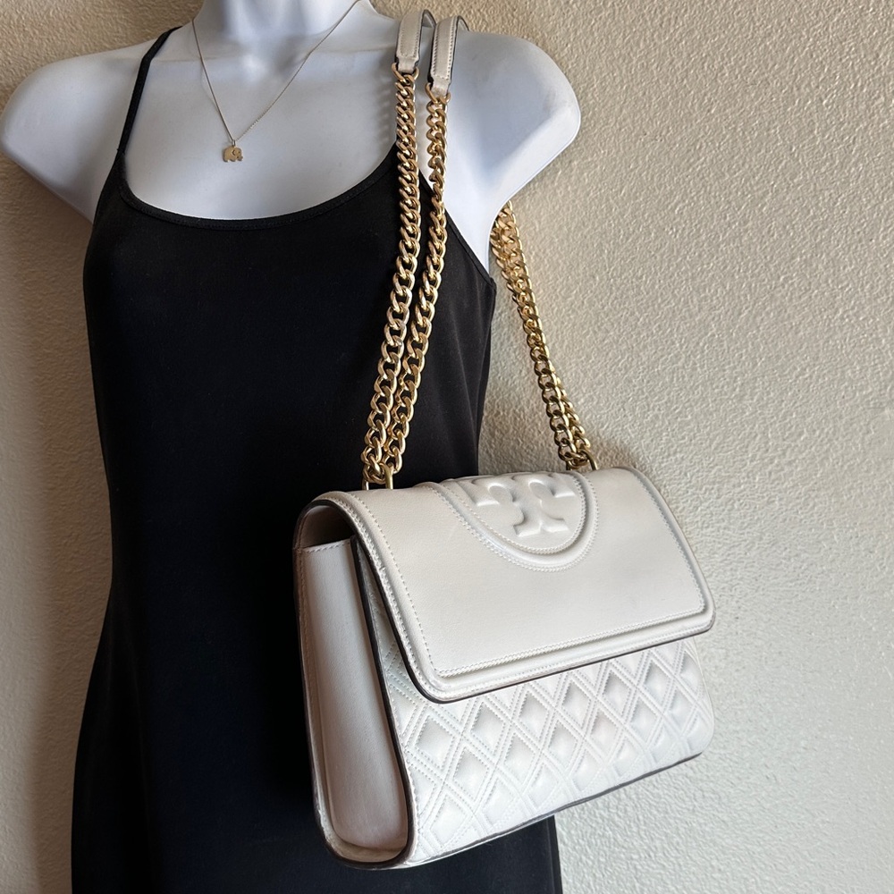 COA Tory Burch Quilted Leather Fleming Shoulder Bag